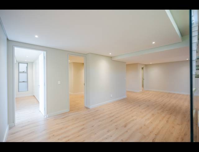 4 BEDROOM TOWNHOUSE FOR SALE IN LA LUCIA RIDGE